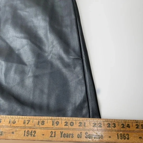 Abercrombie & Fitch Black Faux Leather Sleeveless Mini Dress Size Medium - Picture 6 of 8